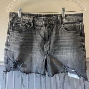 Old Navy High Rise Distressed Denim Shorts / Size: 8